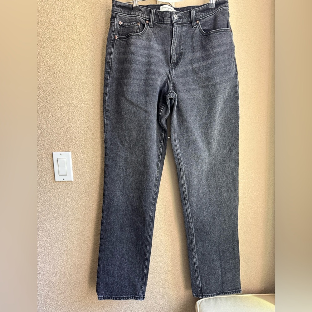Abercrombie & Fitch straight mid rise jeans